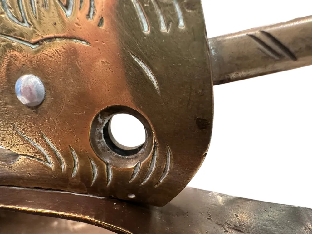 Antiker Zigarrenschneider mit runder Basis und Katzendesign