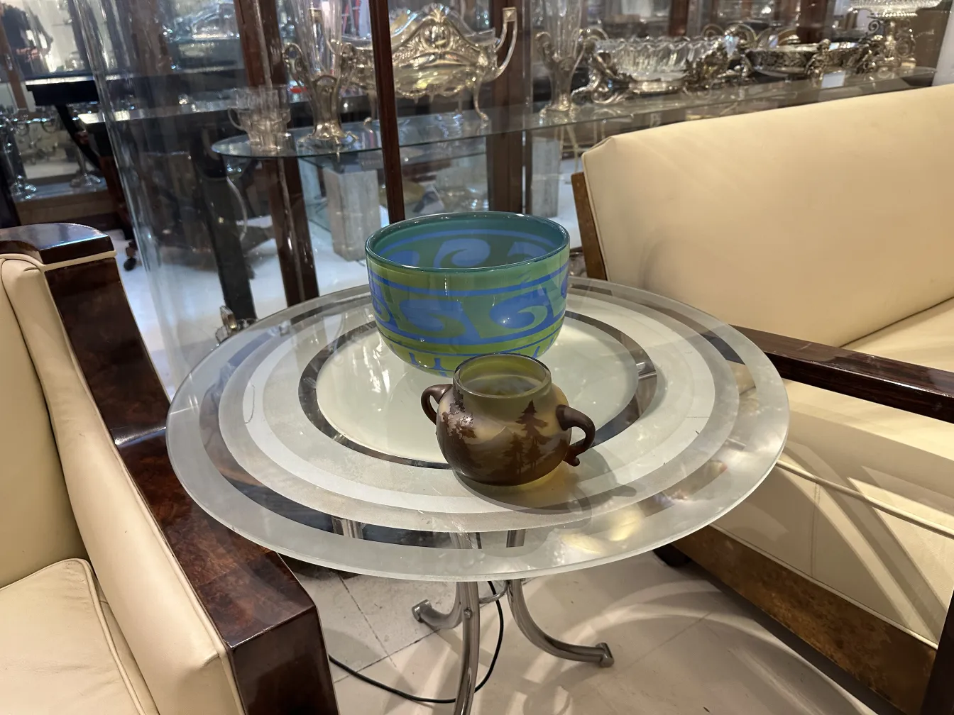 Altes signiertes Glas Gallé mit Naturlandschaften