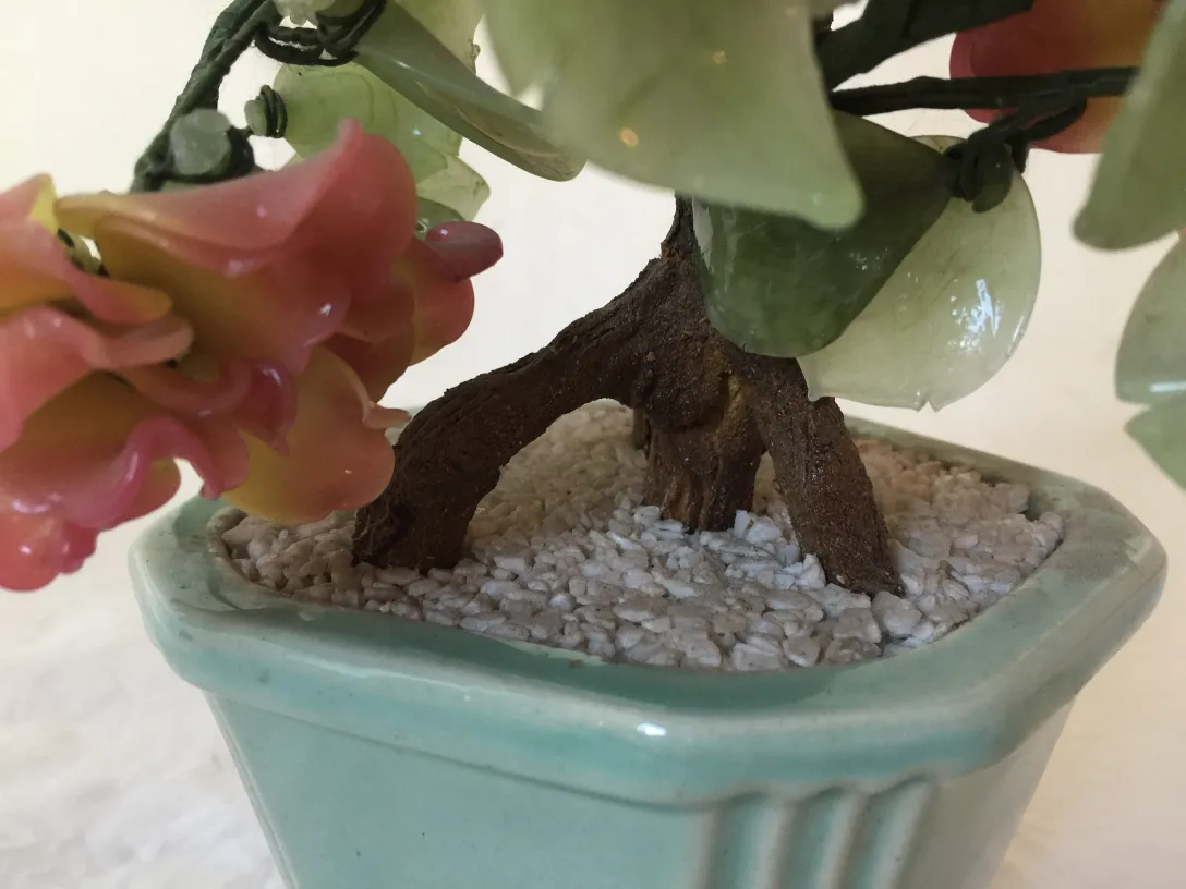 古董人工盆景带粉色和绿色花朵