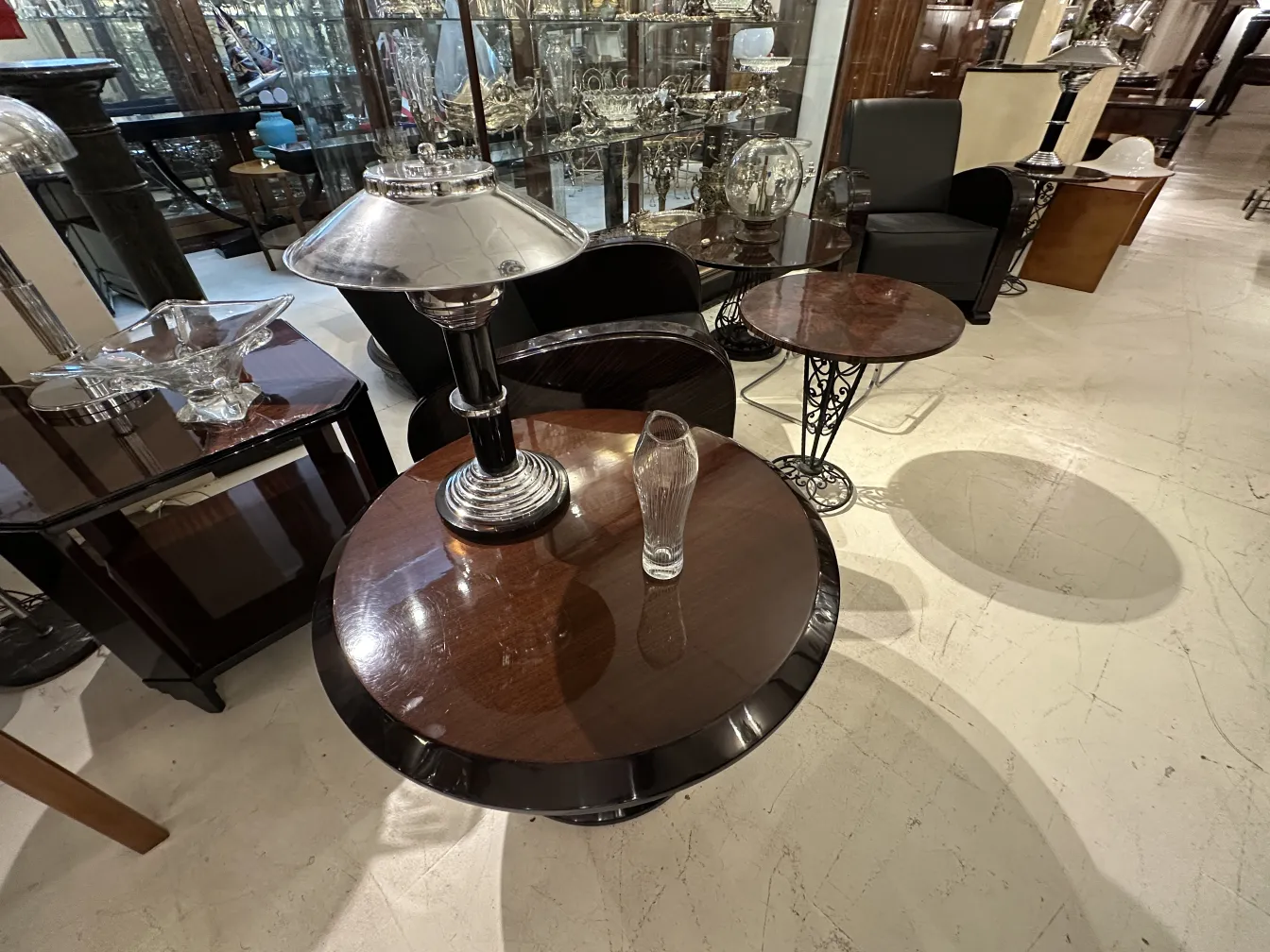 タピオ・ウィルッカラによるスタイリッシュな形の古典的なサイン入りガラス