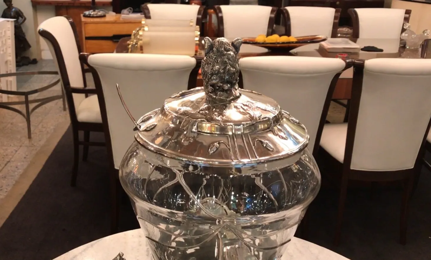 प्राचीन WMF पंच कटोरे हिरणों की सजावट के साथ