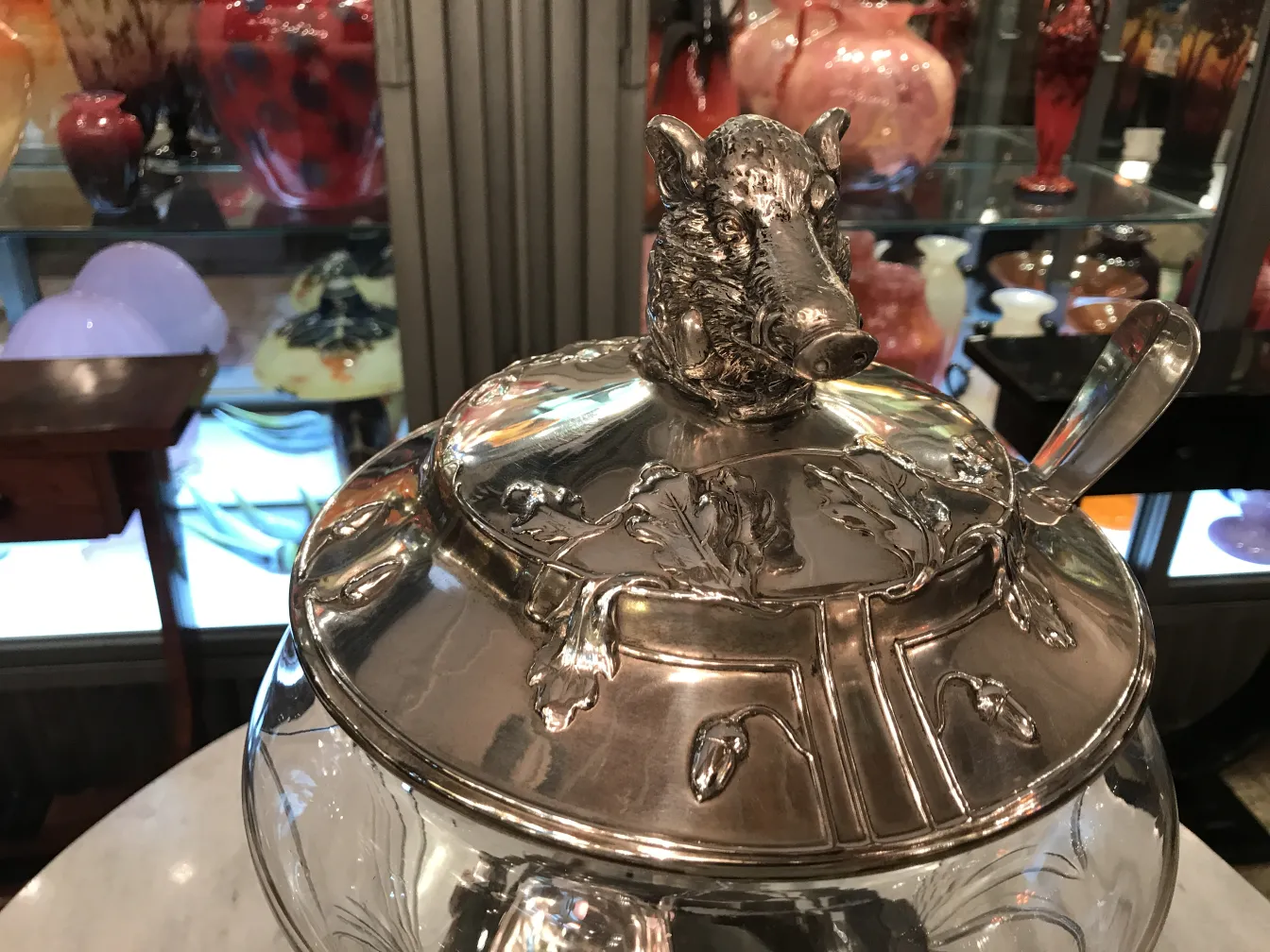 古董WMF潘趣酒碗，装饰有鹿