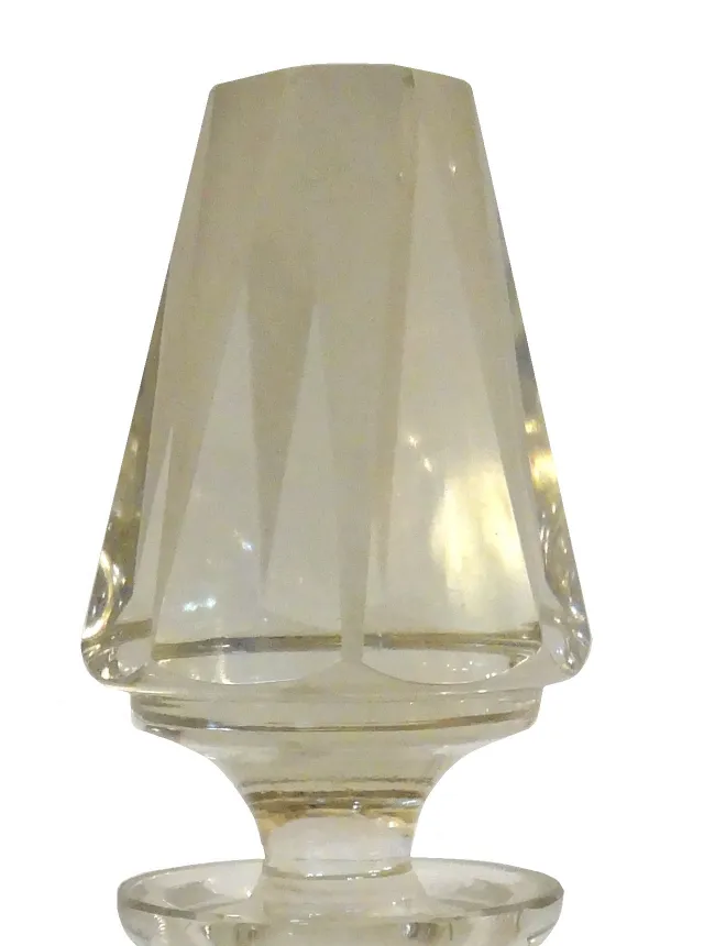 독특한 모양의 고대 병
