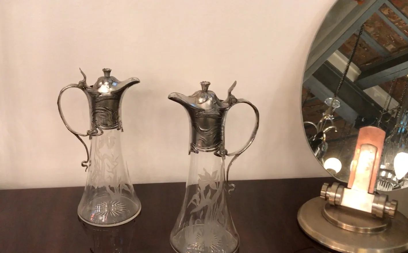 deux pichets anciens au design élégant WMF