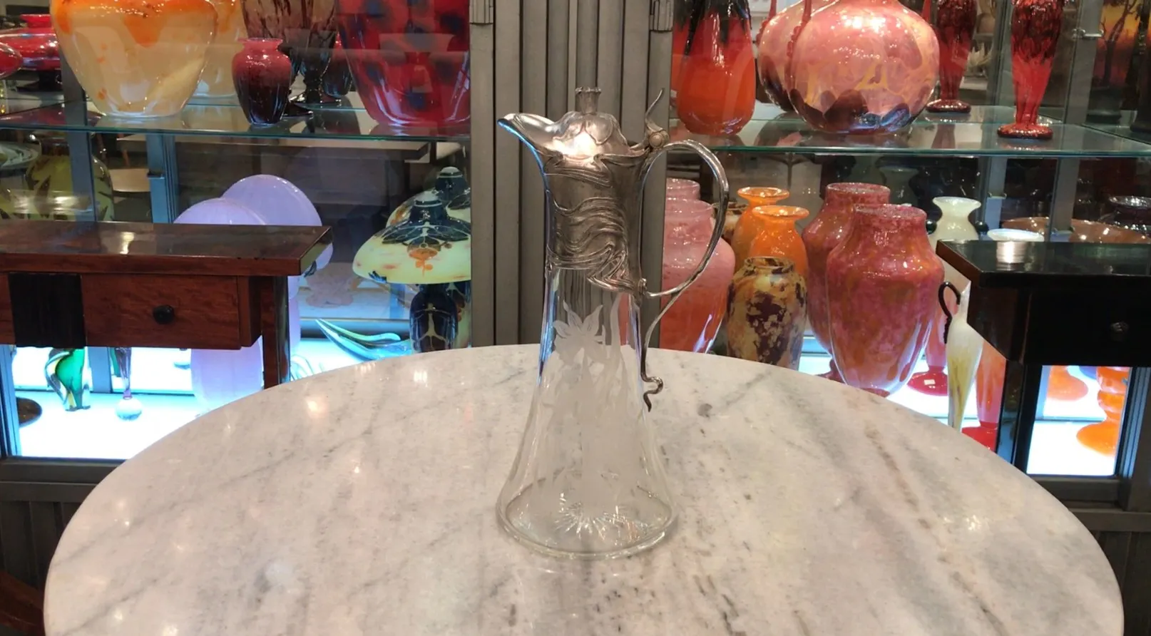 deux pichets anciens au design élégant WMF