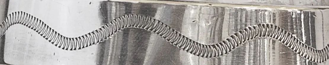 Pichet ancien en verre WMF avec un design élégant