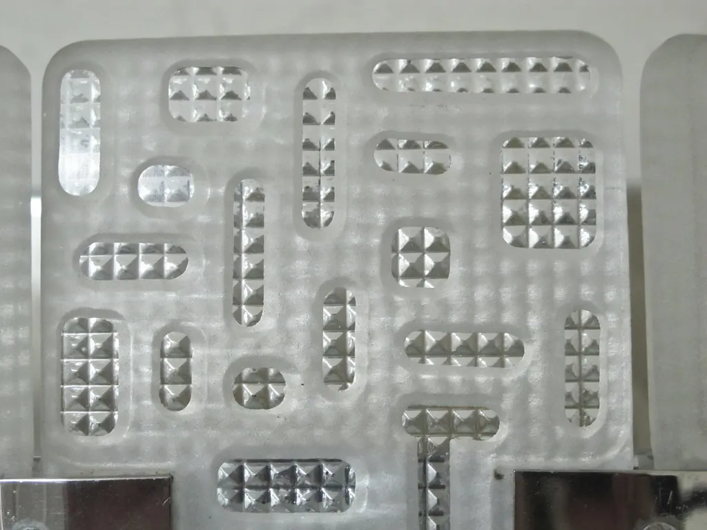 antike Wandleuchter mit geometrischem Design von orrefors