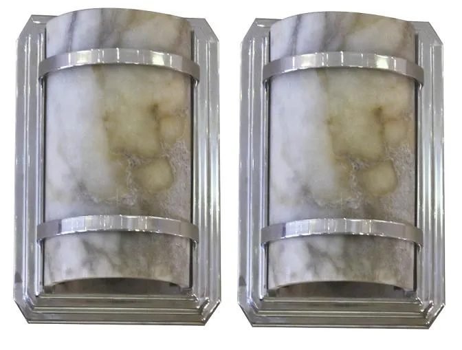 Applique antiche in stile classico, decorative, con dettagli in metallo, ideali per ambienti eleganti.