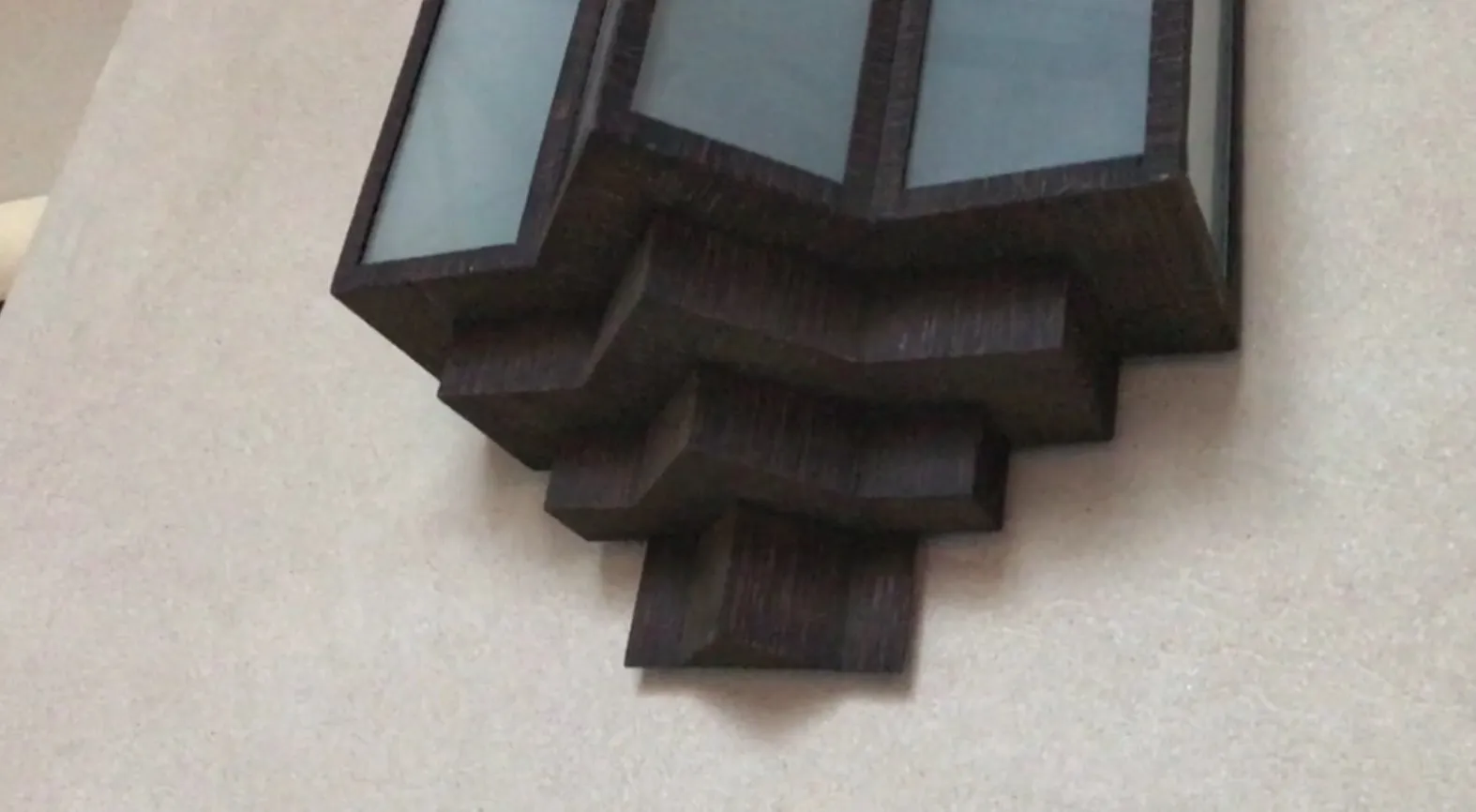 Appliques anciennes avec un design élégant.