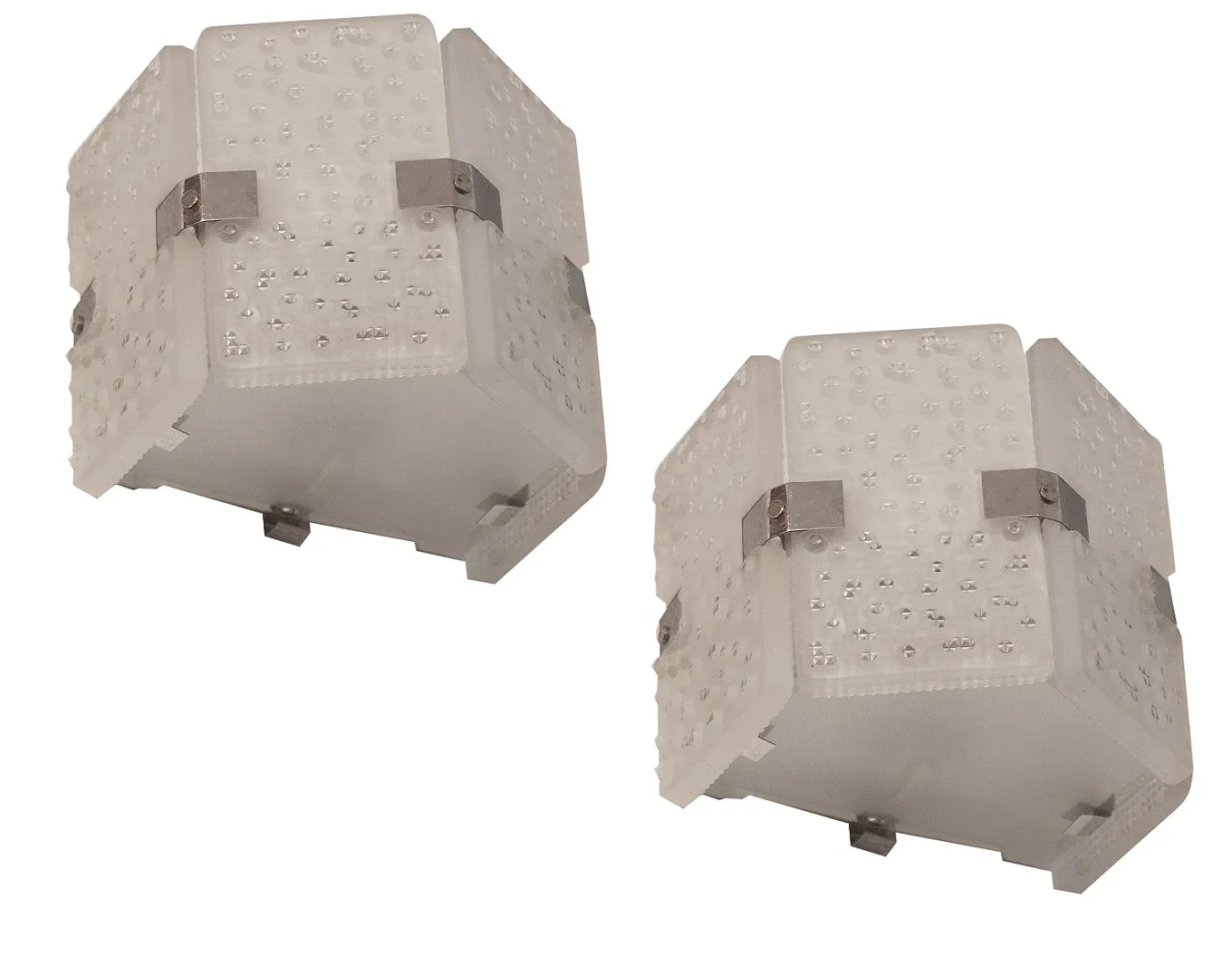 dupla de apliques antigos com design quadrado