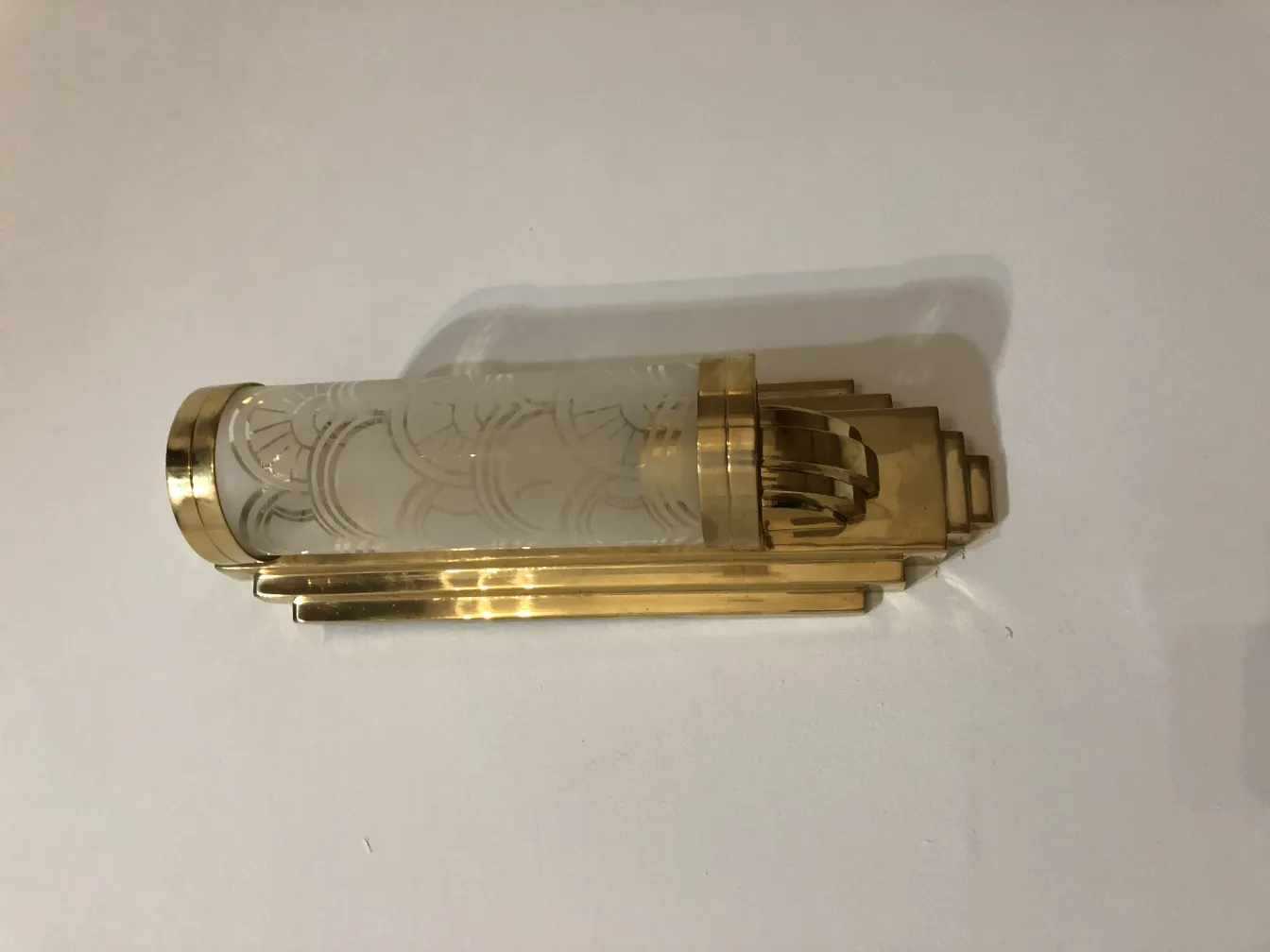 Paire d'appliques anciennes avec détails dorés et verre