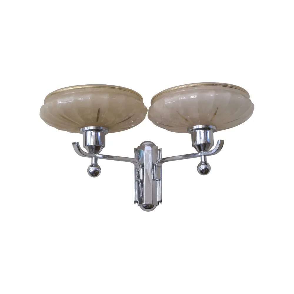 Paire d'appliques antiques avec deux lumières et base chromée