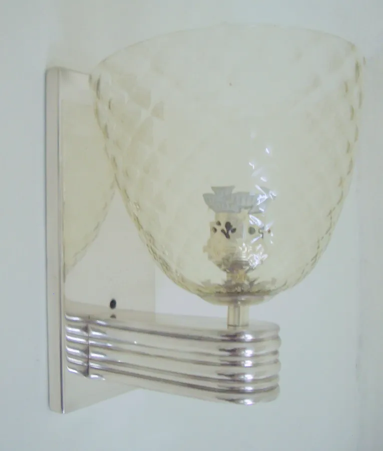 appliques murales anciennes en verre en forme de bol