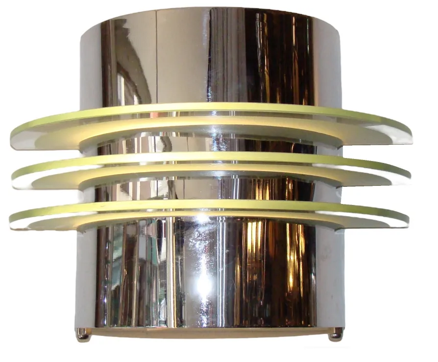 고풍스러운 벽등, 밝은 디자인과 화려한 디테일로 장식에 우아함을 더할 수 있는 완벽한 아이템.