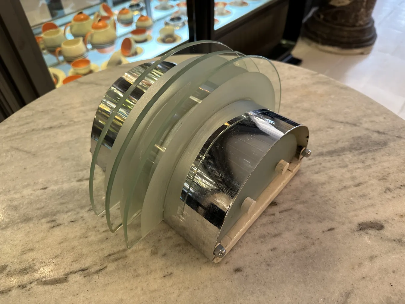 Wunderschöne antike Wandleuchter mit Glaselementen, dekorativ.