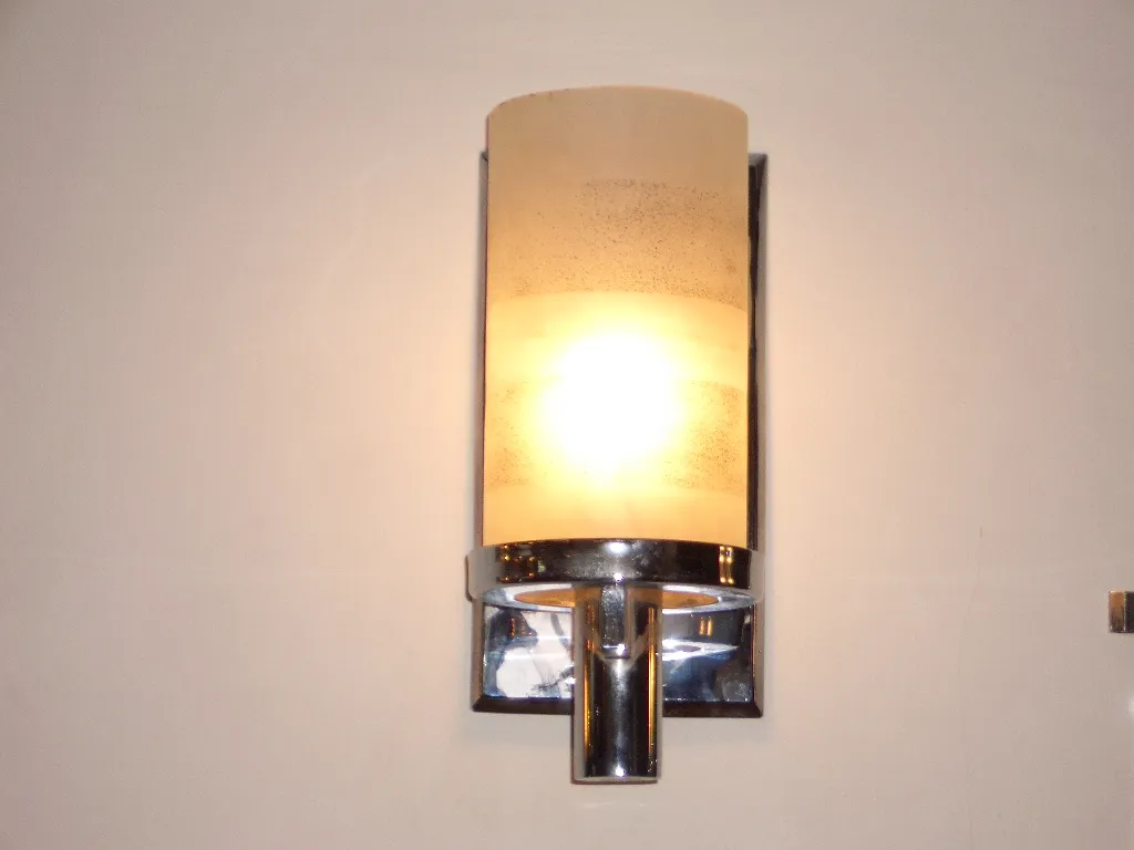 antike Wandleuchten mit sanftem Licht und elegantem Design, bieten warme Beleuchtung