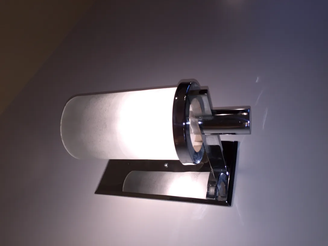 Antique simple light sconces, contemporary design, elegant atmosphere.