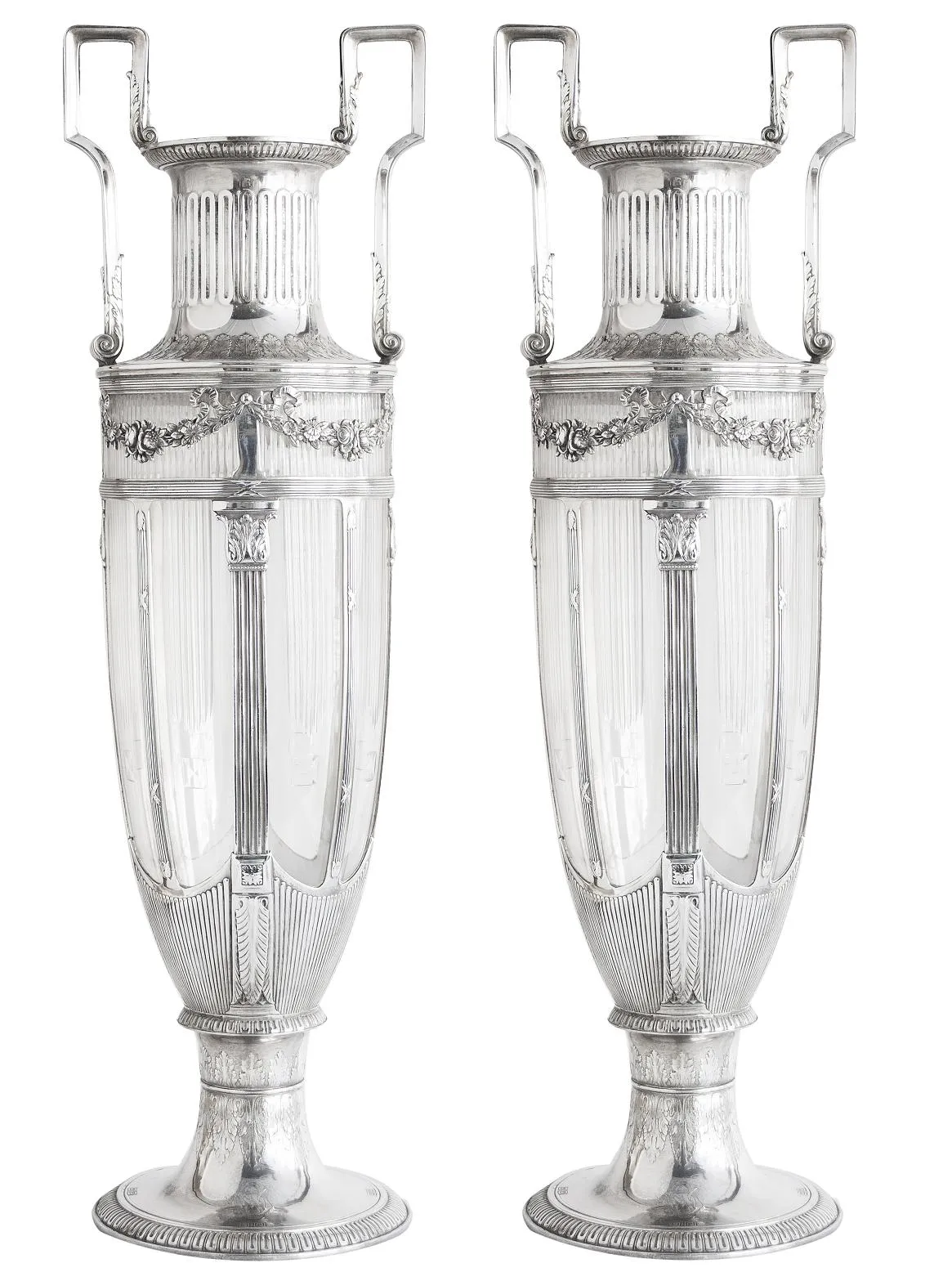 2 Vases