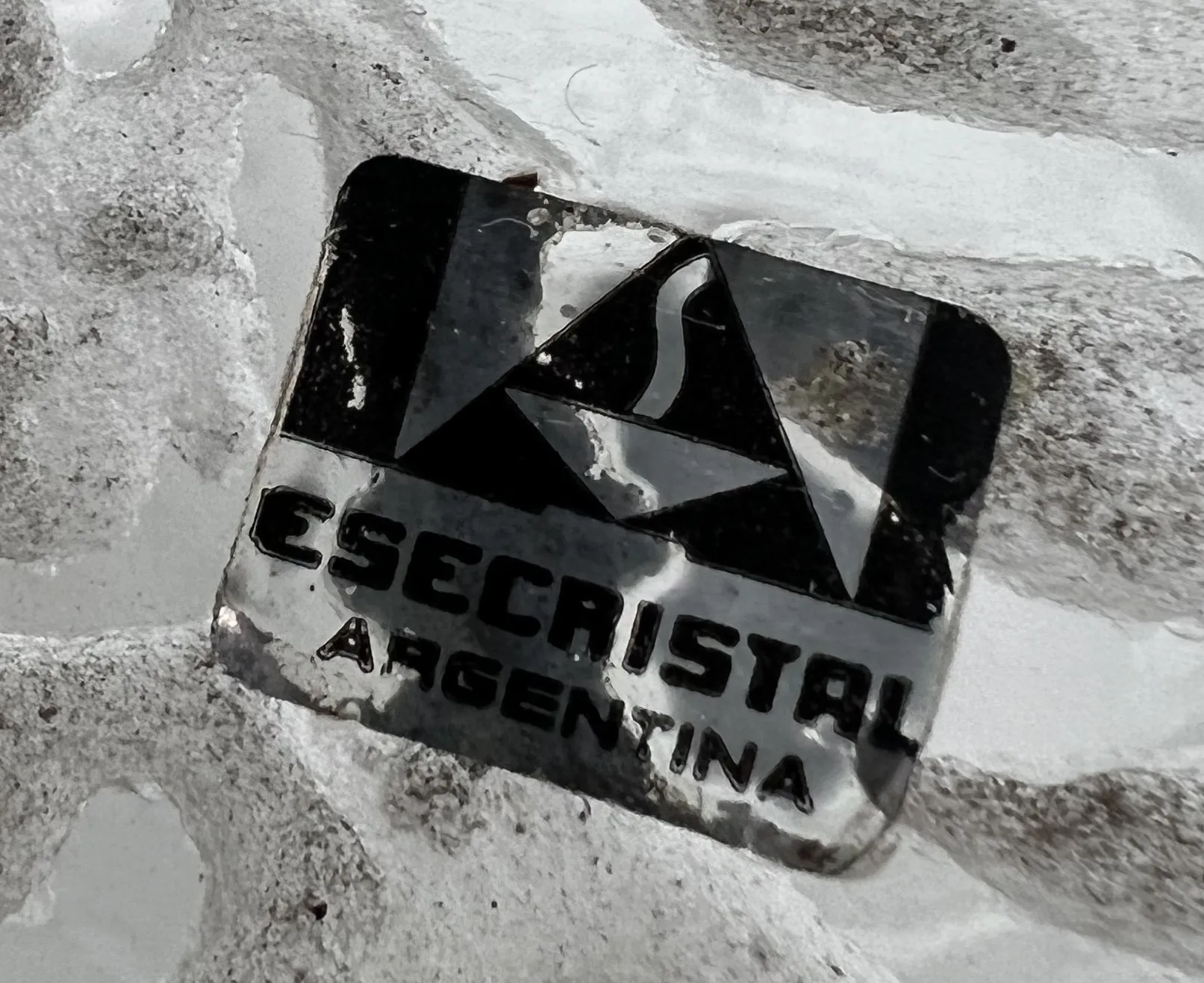 sceau ancien Esecristal Argentina sur fond clair