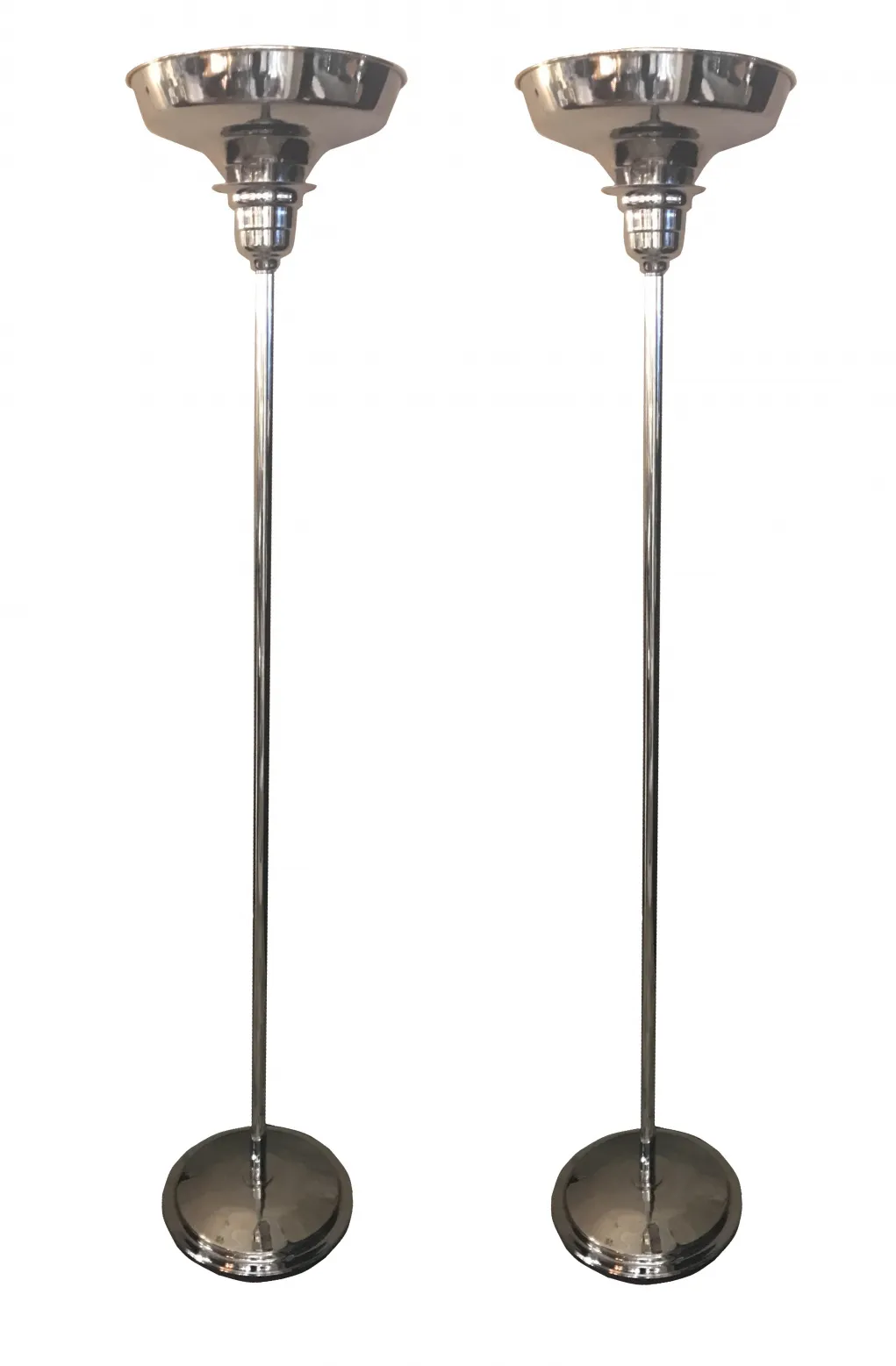 2つの古風なフロアランプのセット、光沢のあるベース付き