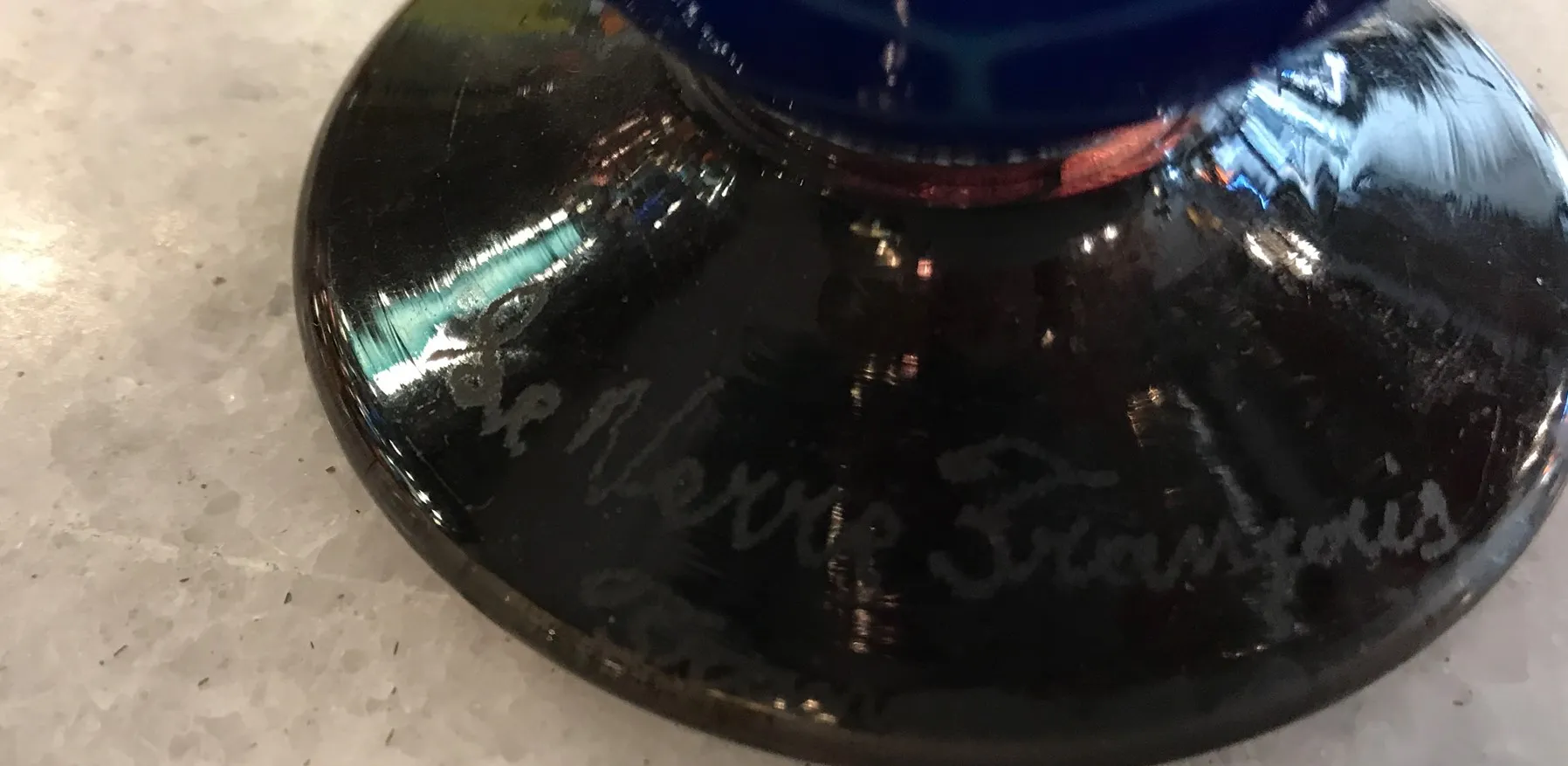 古い印章 Le Verre Français に刻まれた文字