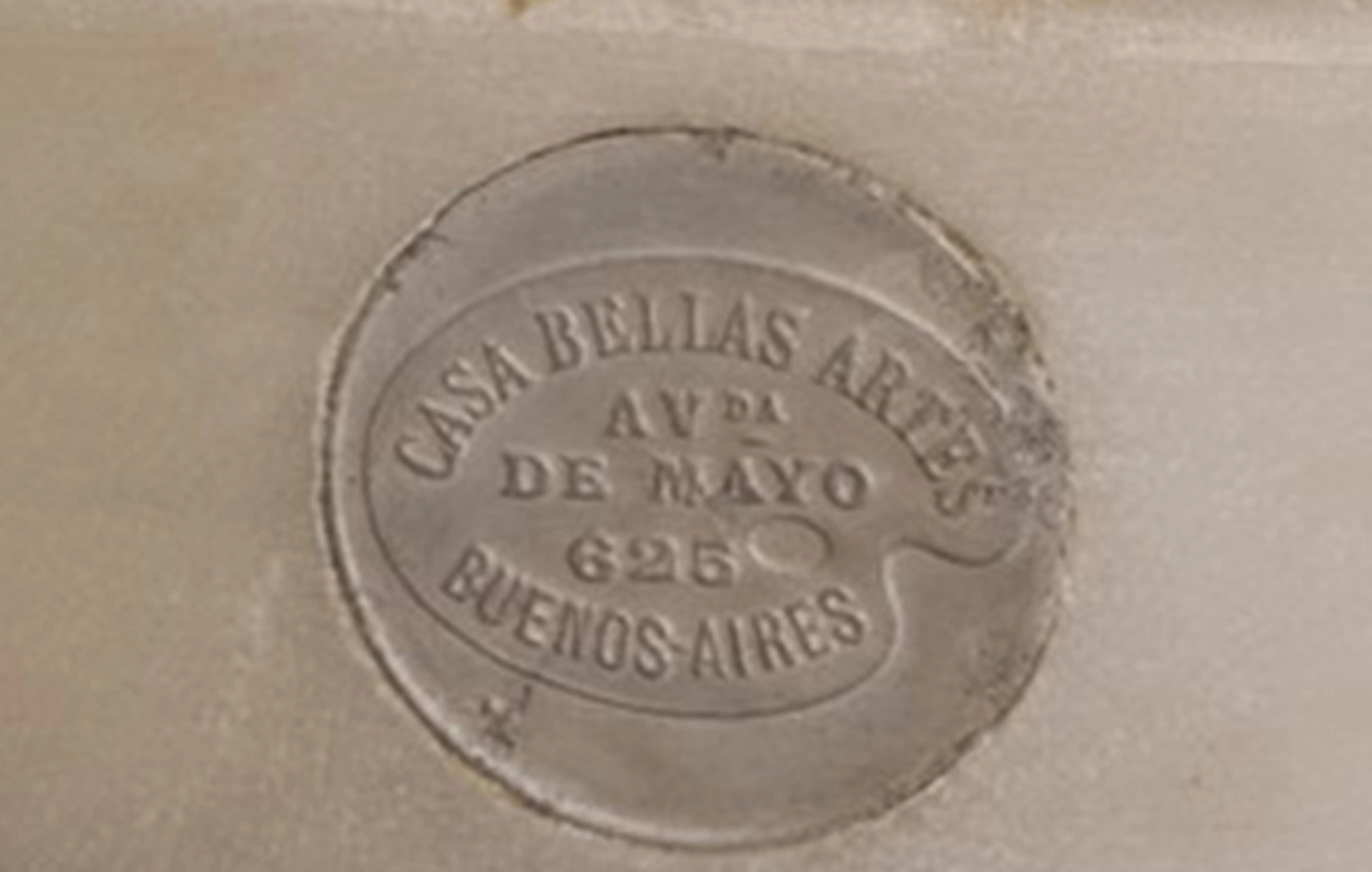 부에노스 아이레스의 Casa Bellas Artes의 오래된 도장, 눈에 띄는 조각이 있습니다.